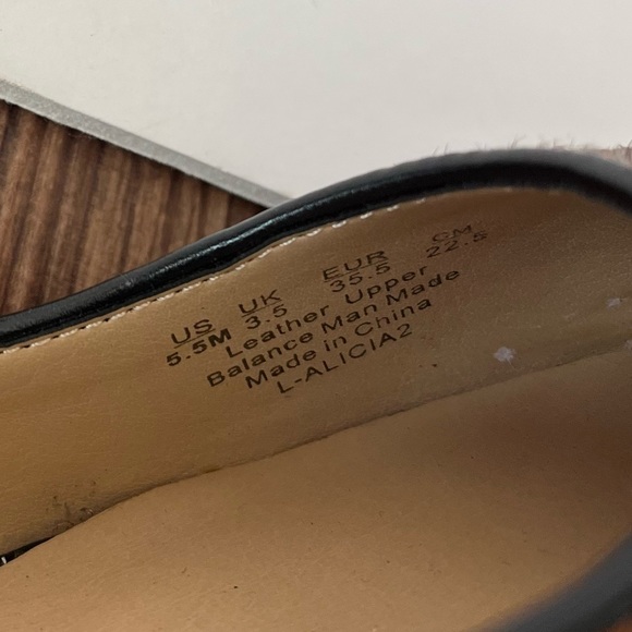 Franco Sarto Calf Hair Tiger Stripe Wedge Pumps NWOT Size 5.5 - Picture 5 of 11